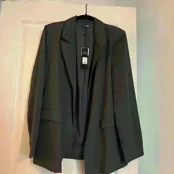 Fashion Nova Jackets & Blazers - Bundle of 5 Blazers Mediums All brand new Charcoal Grey, Black,